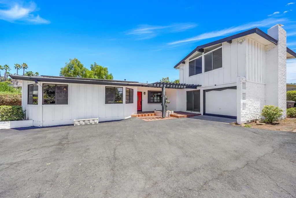 1860 Greenfield Drive