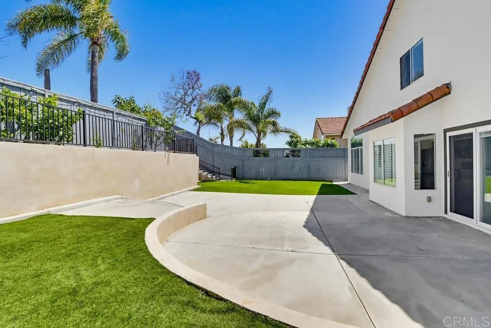 1047 Southview Circle