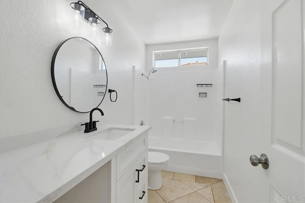 1047 Southview Circle