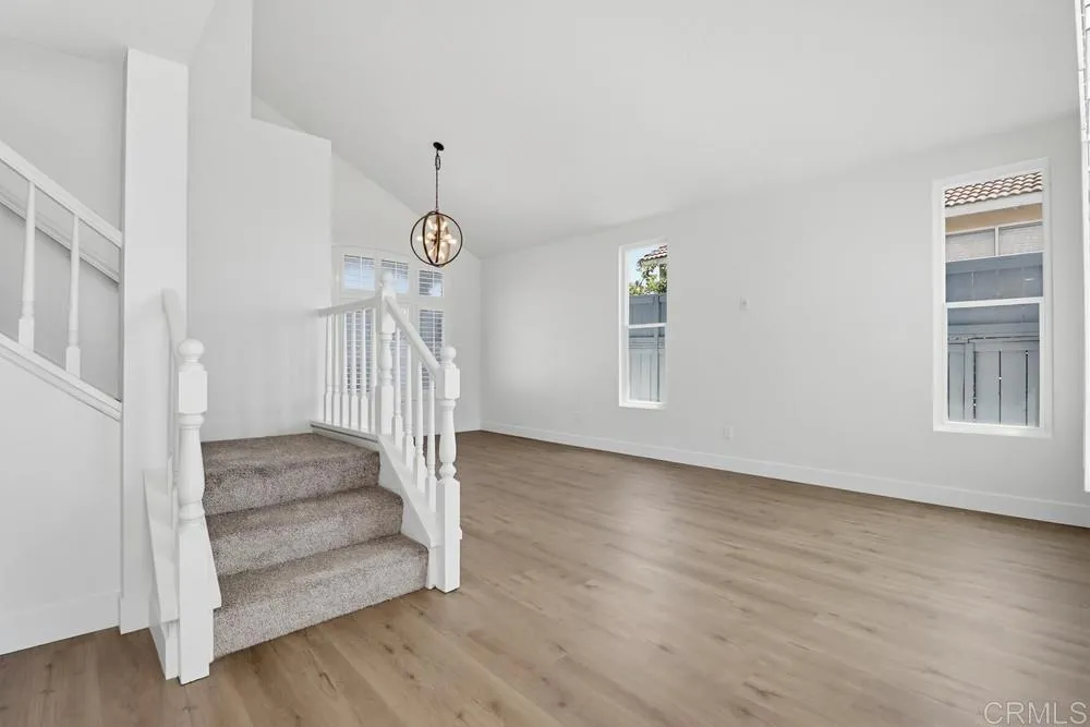 1047 Southview Circle