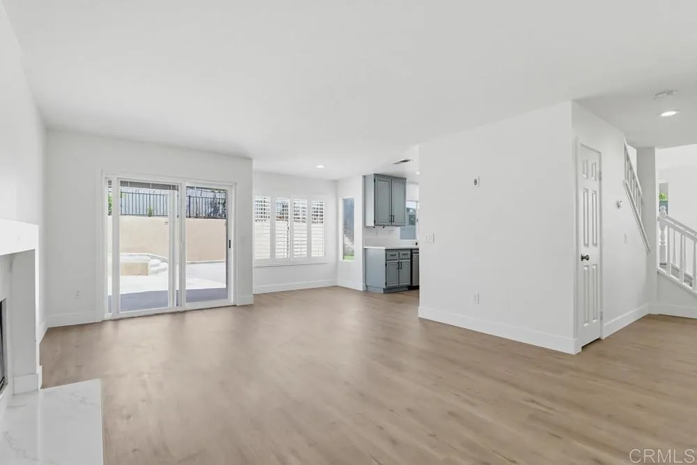 1047 Southview Circle