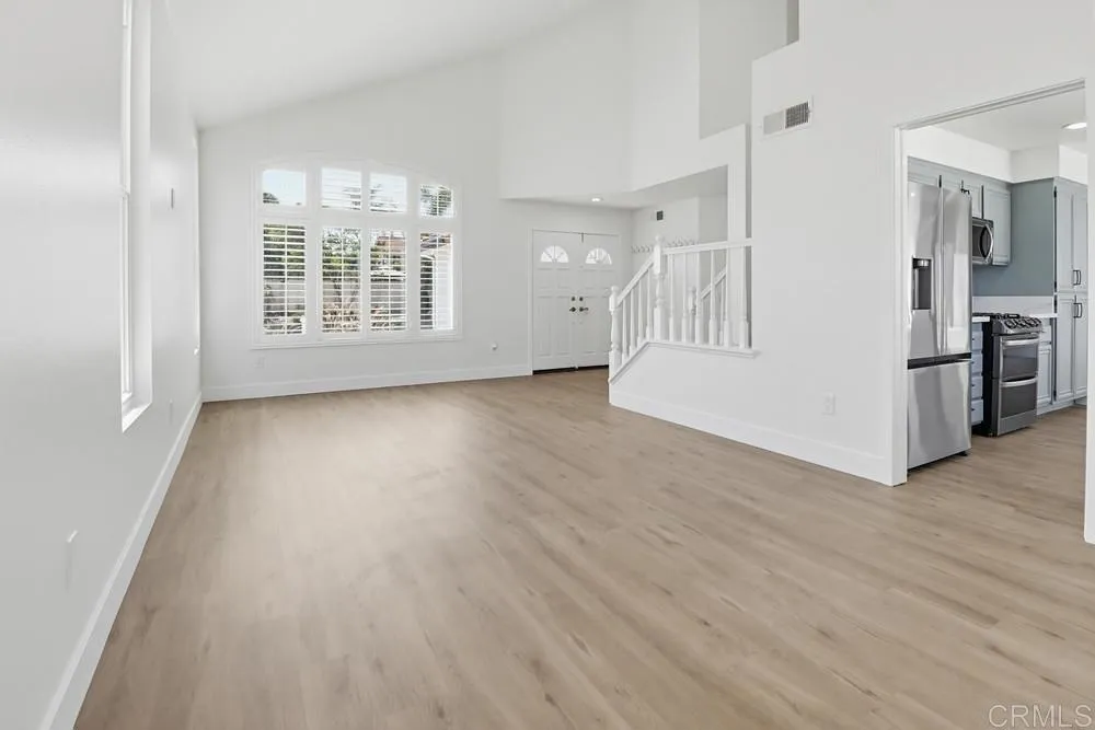 1047 Southview Circle