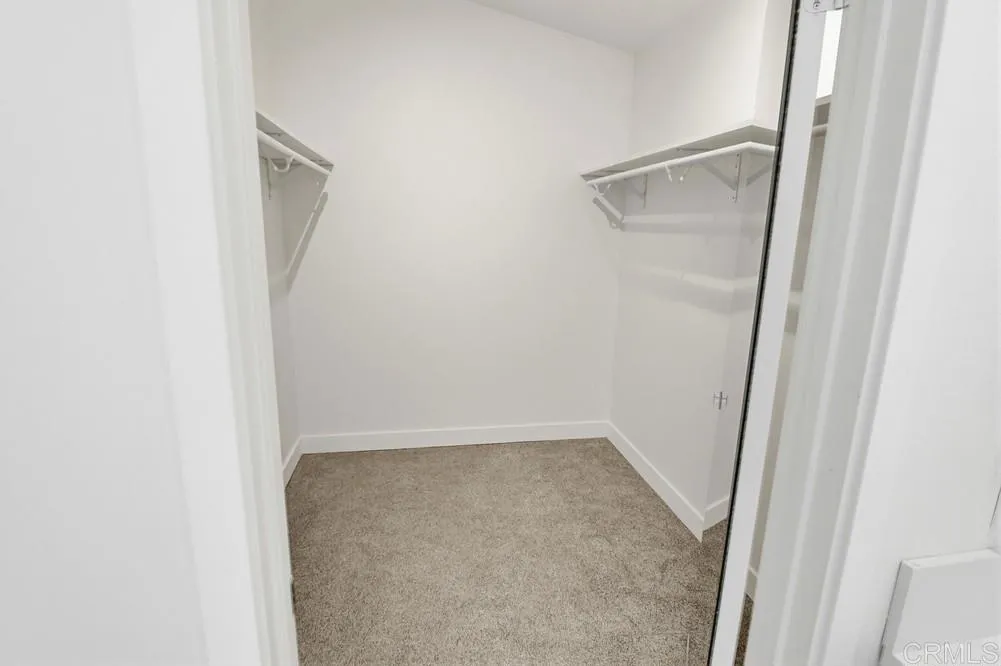 1047 Southview Circle