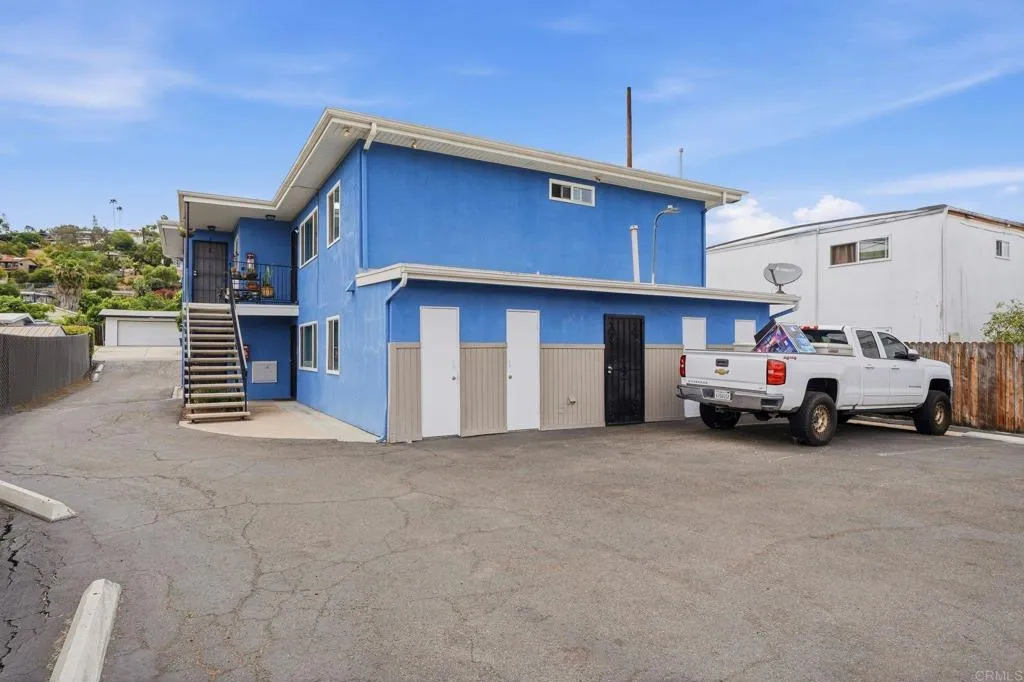 3519 Gracia Paseo