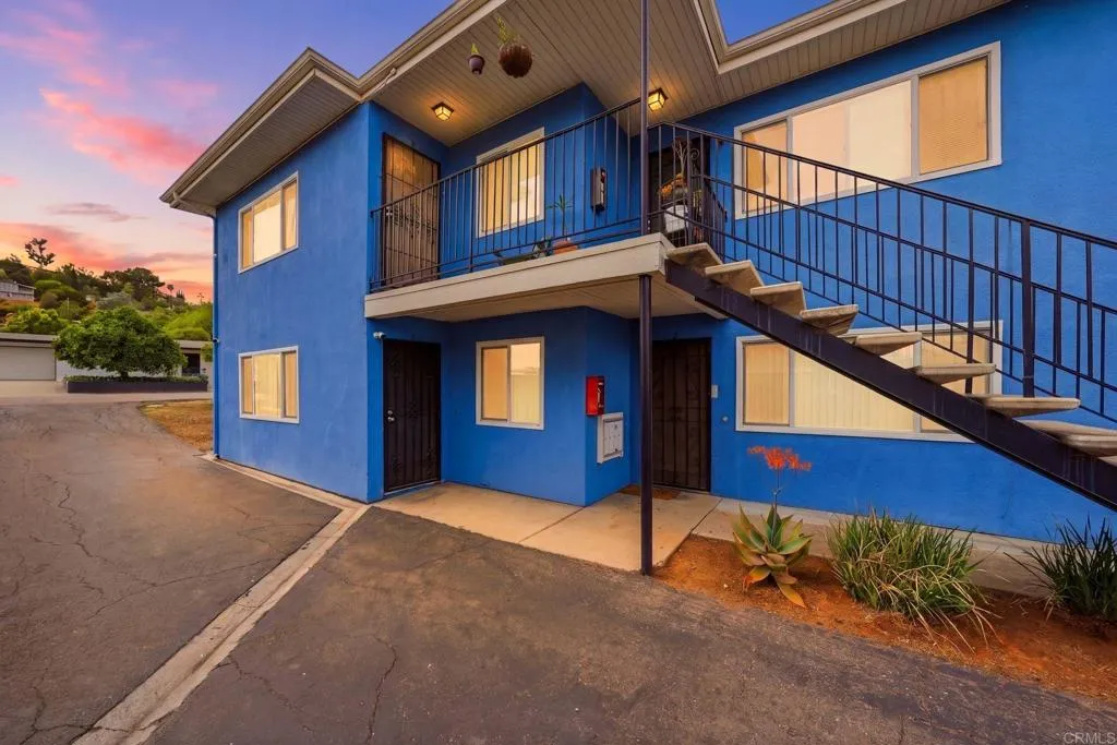 3519 Gracia Paseo