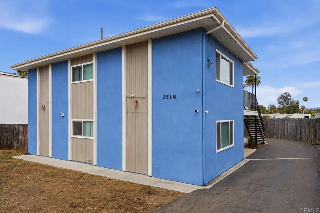 3519 Gracia Paseo
