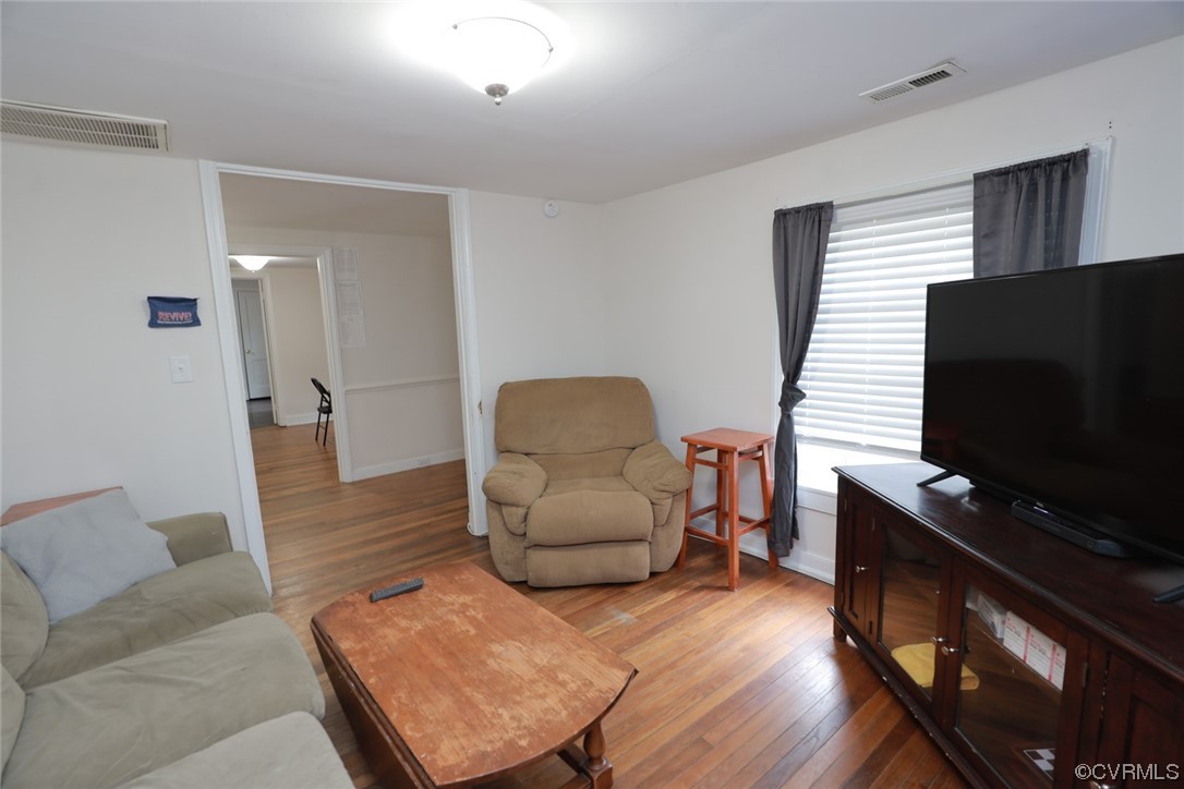 6089 Old La France Rd