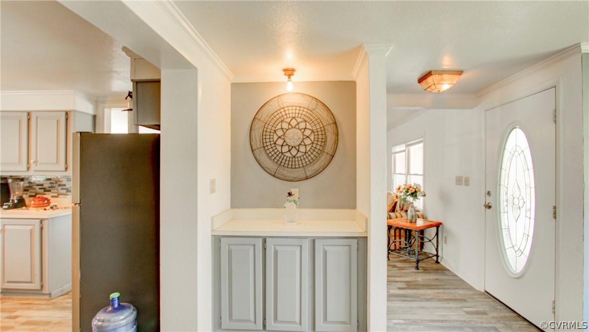 1694 Rolling Acres Rd