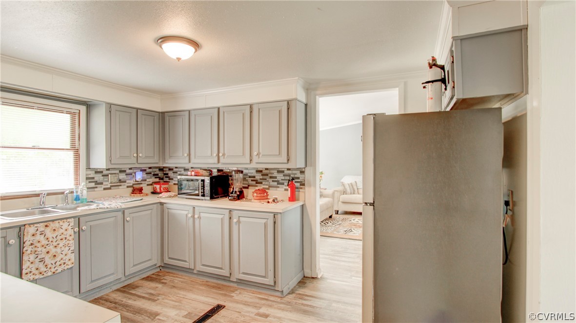 1694 Rolling Acres Rd