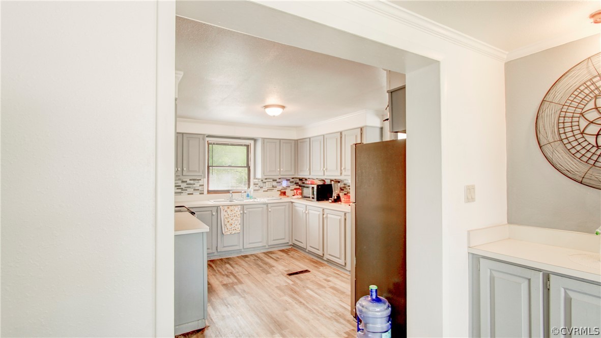 1694 Rolling Acres Rd