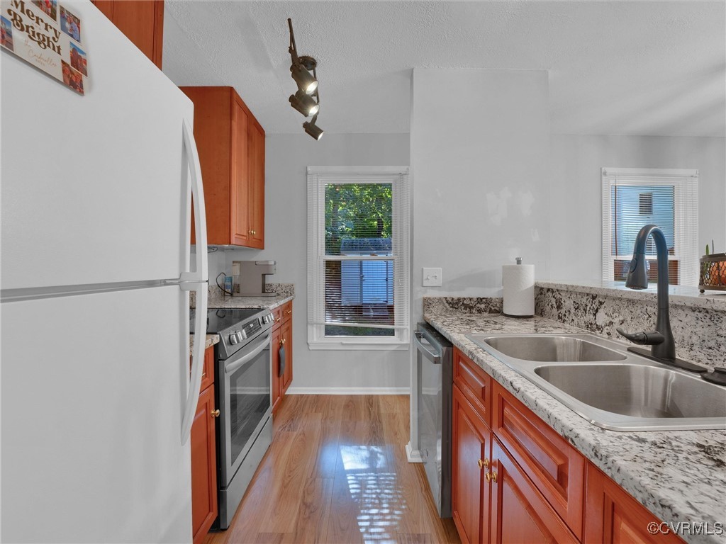 12312 Poplar Forest Dr