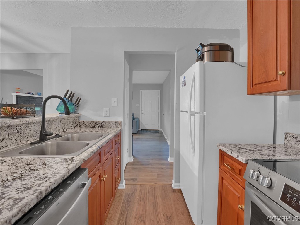 12312 Poplar Forest Dr