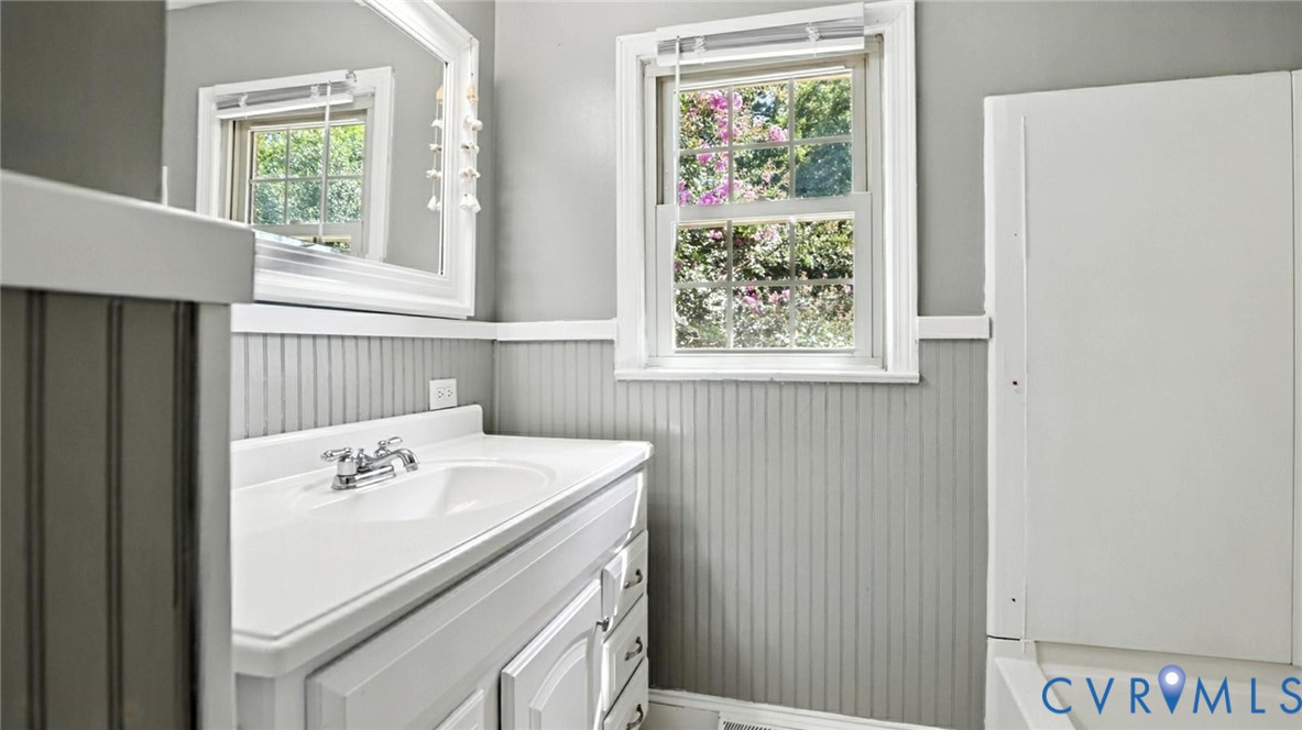 23234 Hanging Tree Rd