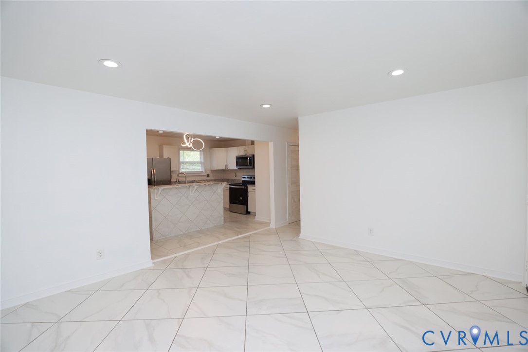 3924 Ladbroke Ct