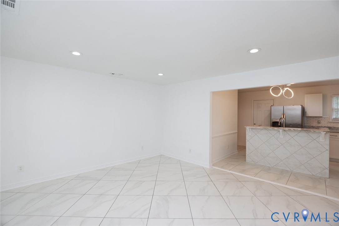 3924 Ladbroke Ct