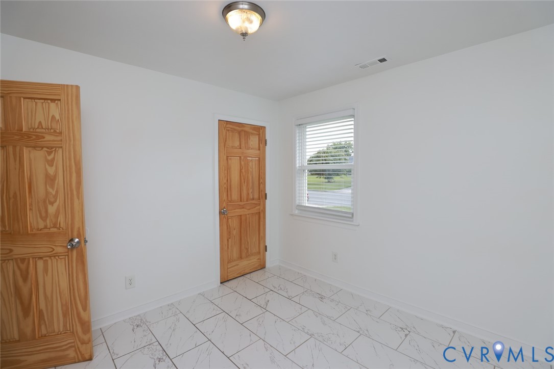 3924 Ladbroke Ct