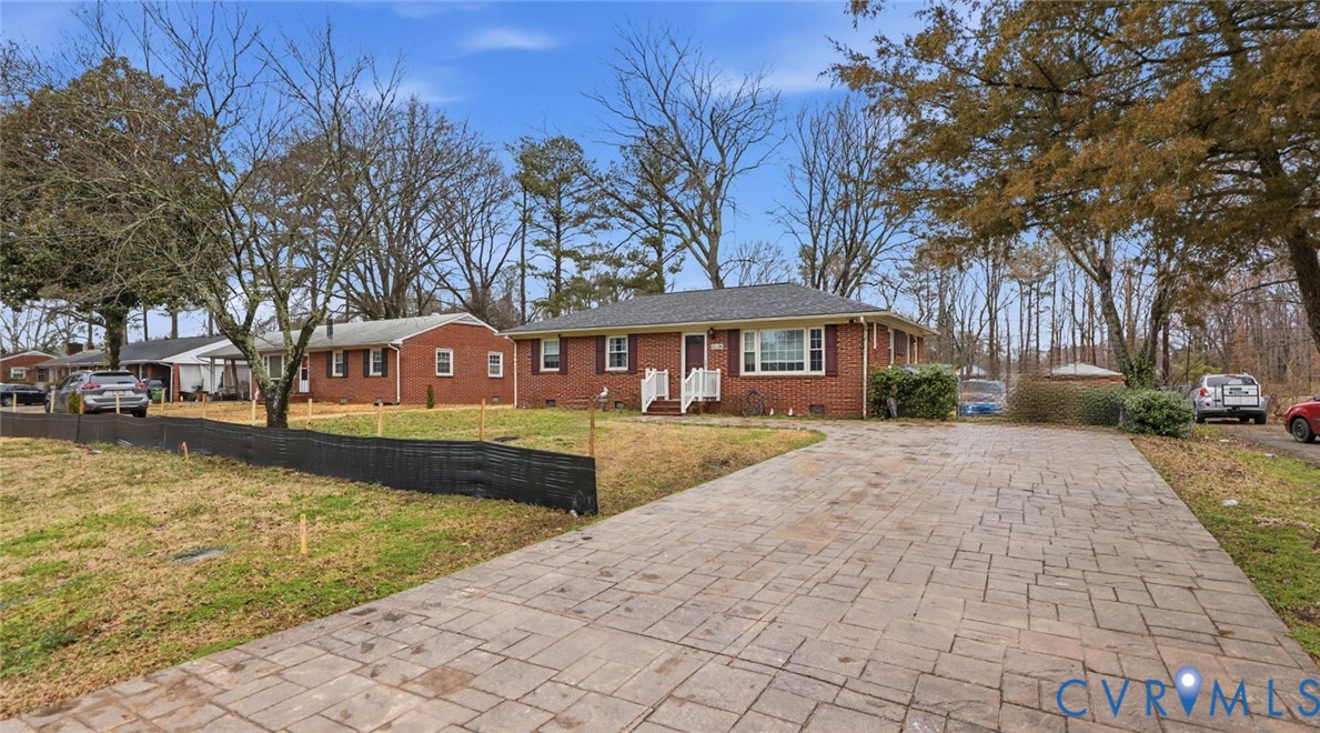 4912 Red Oak Ln