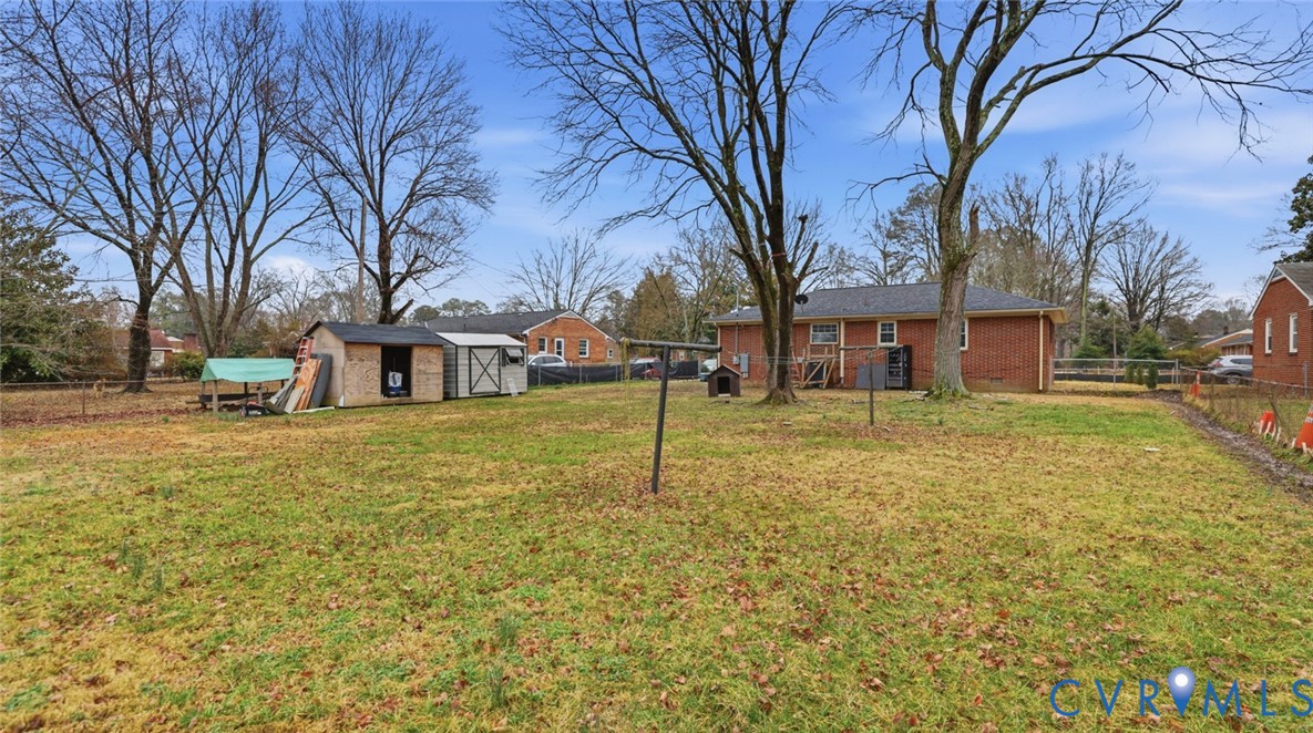 4912 Red Oak Ln