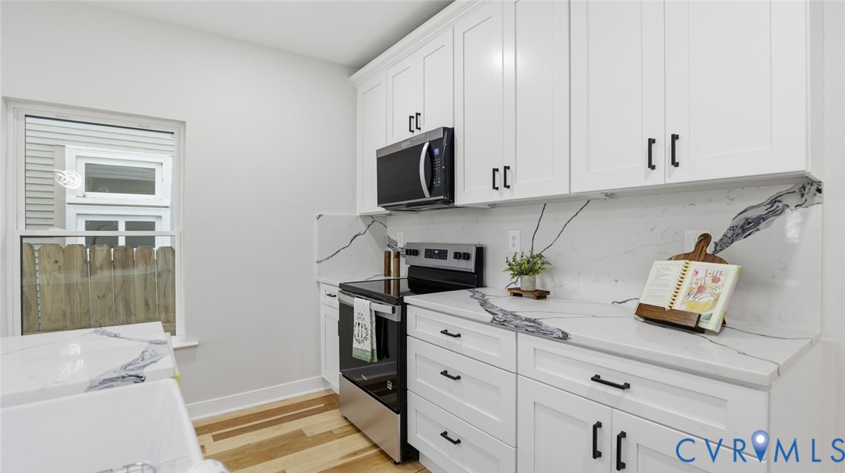 415 W 24th St