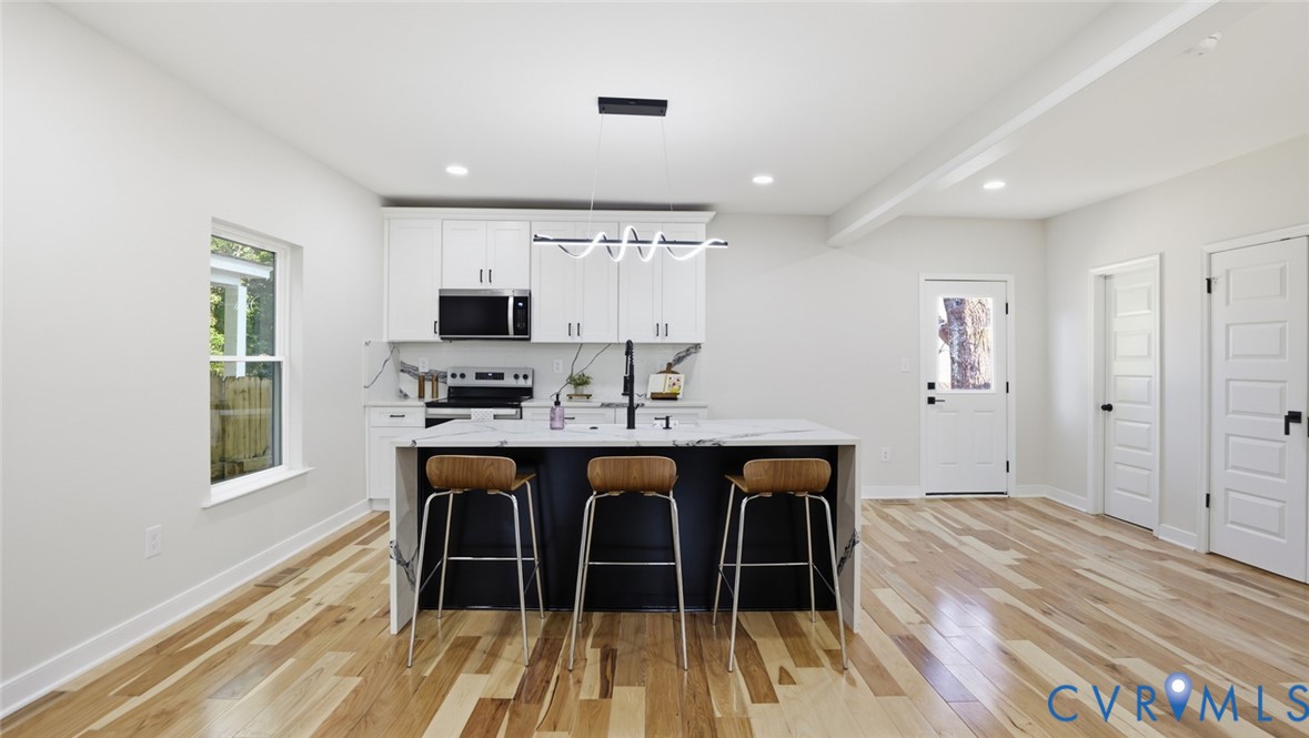 415 W 24th St