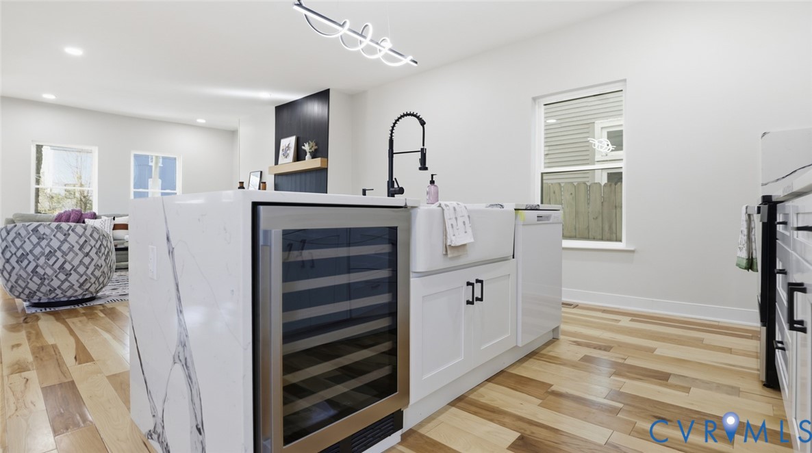 415 W 24th St