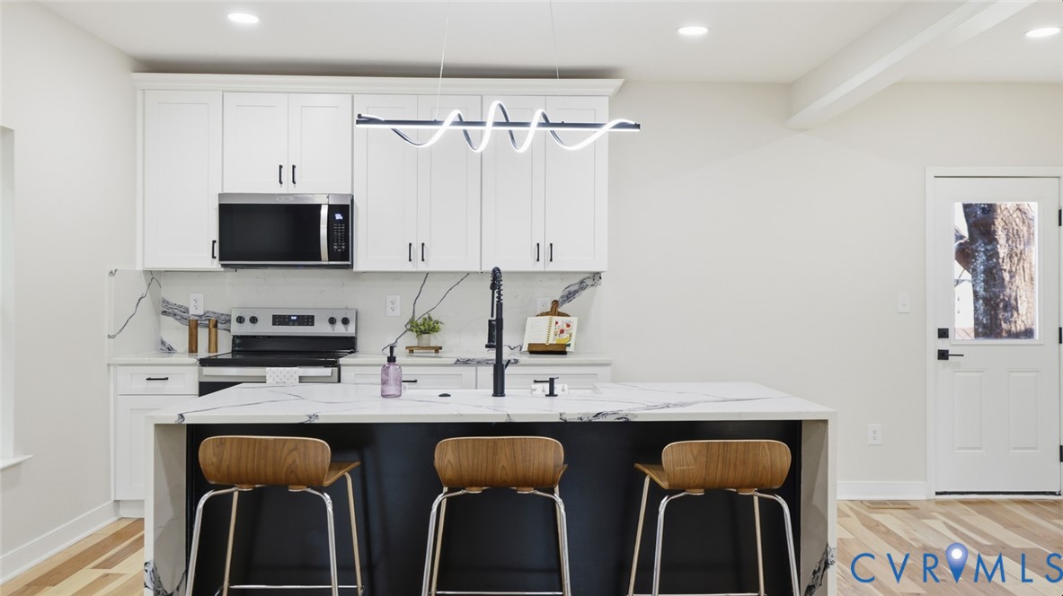 415 W 24th St