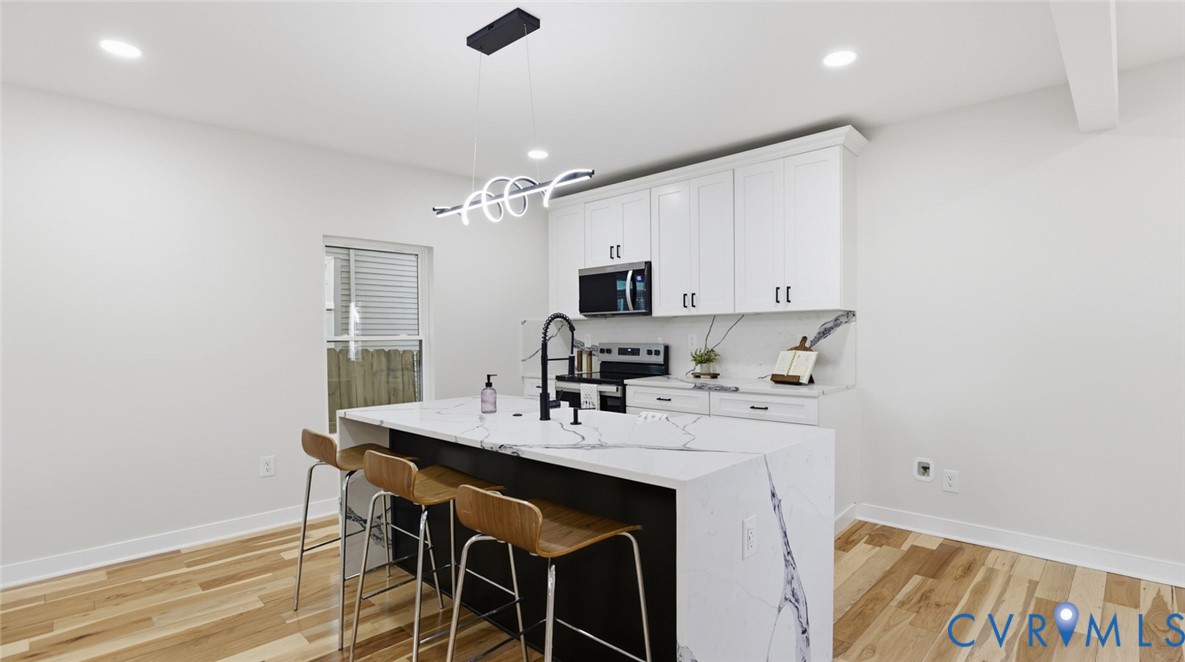 415 W 24th St