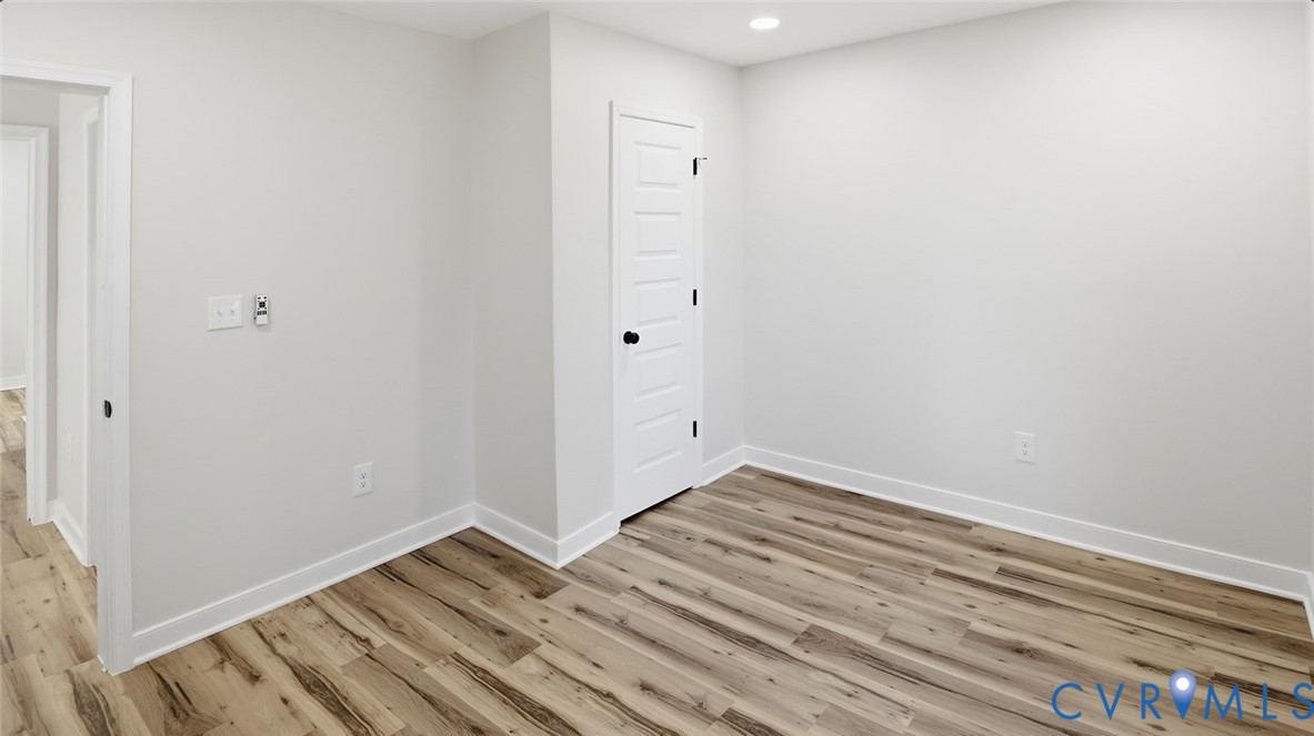 415 W 24th St