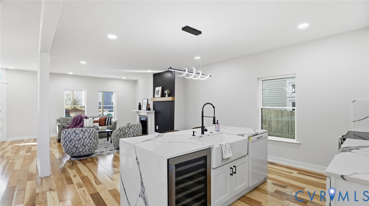 415 W 24th St