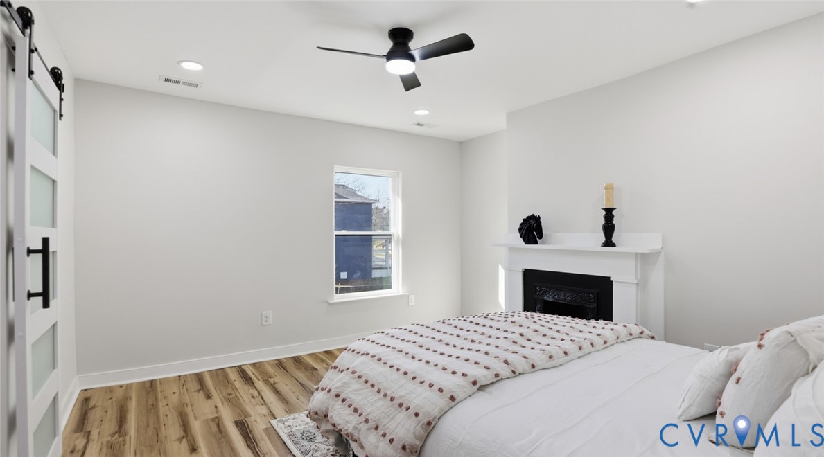 415 W 24th St