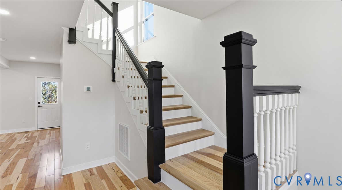 415 W 24th St
