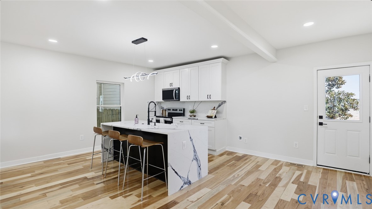 415 W 24th St