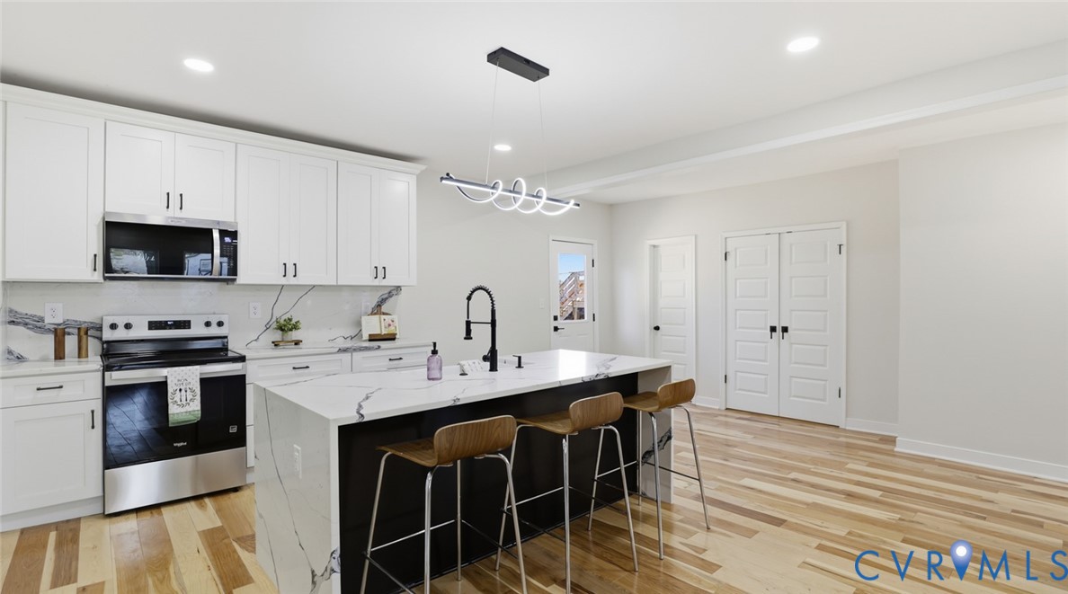 415 W 24th St