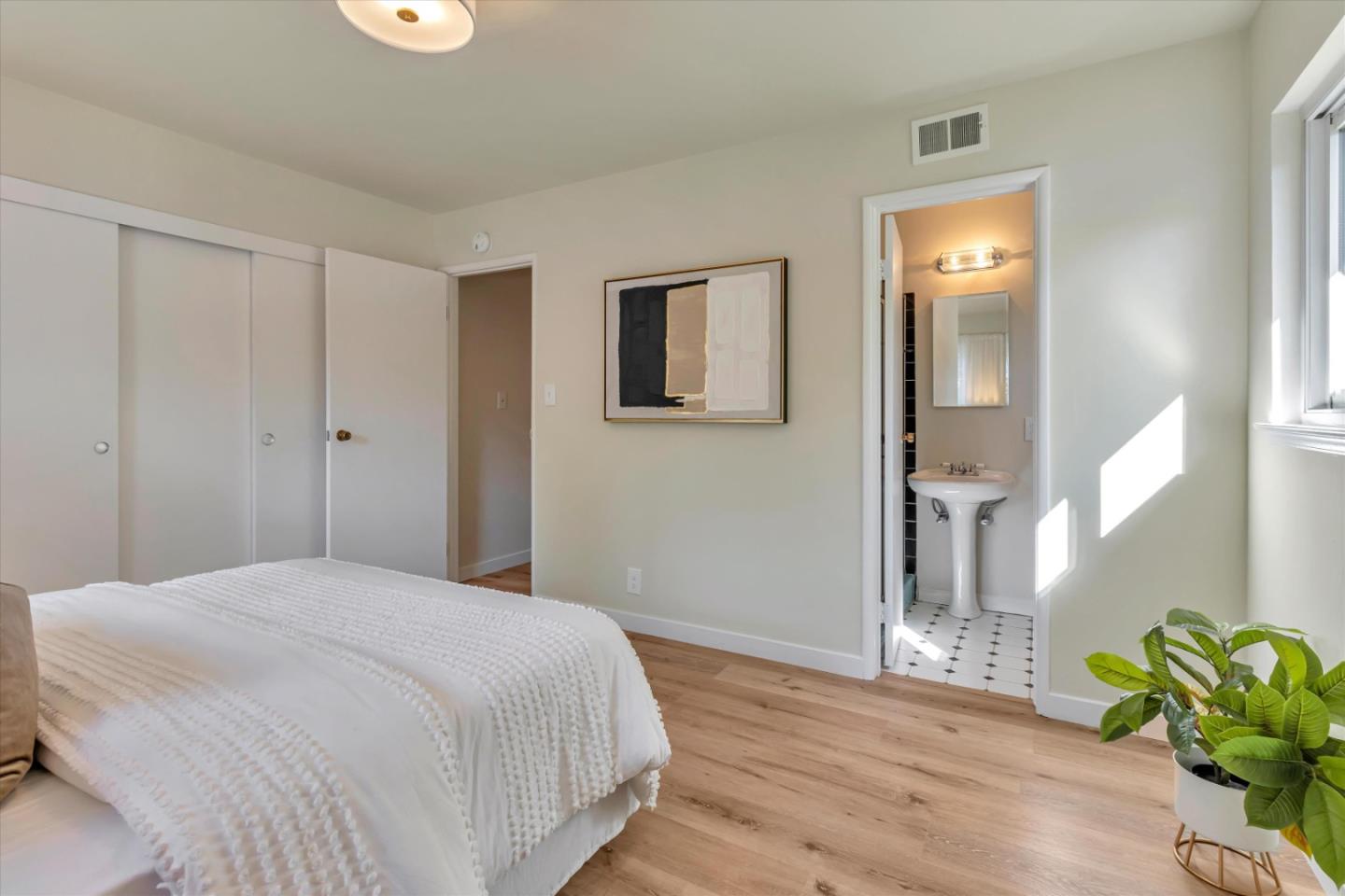 1397 Garrans DR