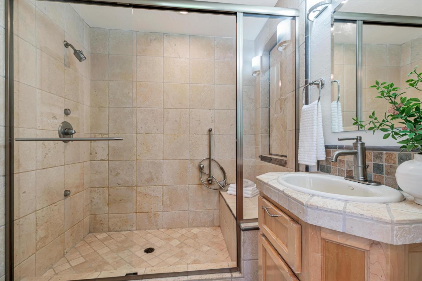 1313 Echo Valley DR