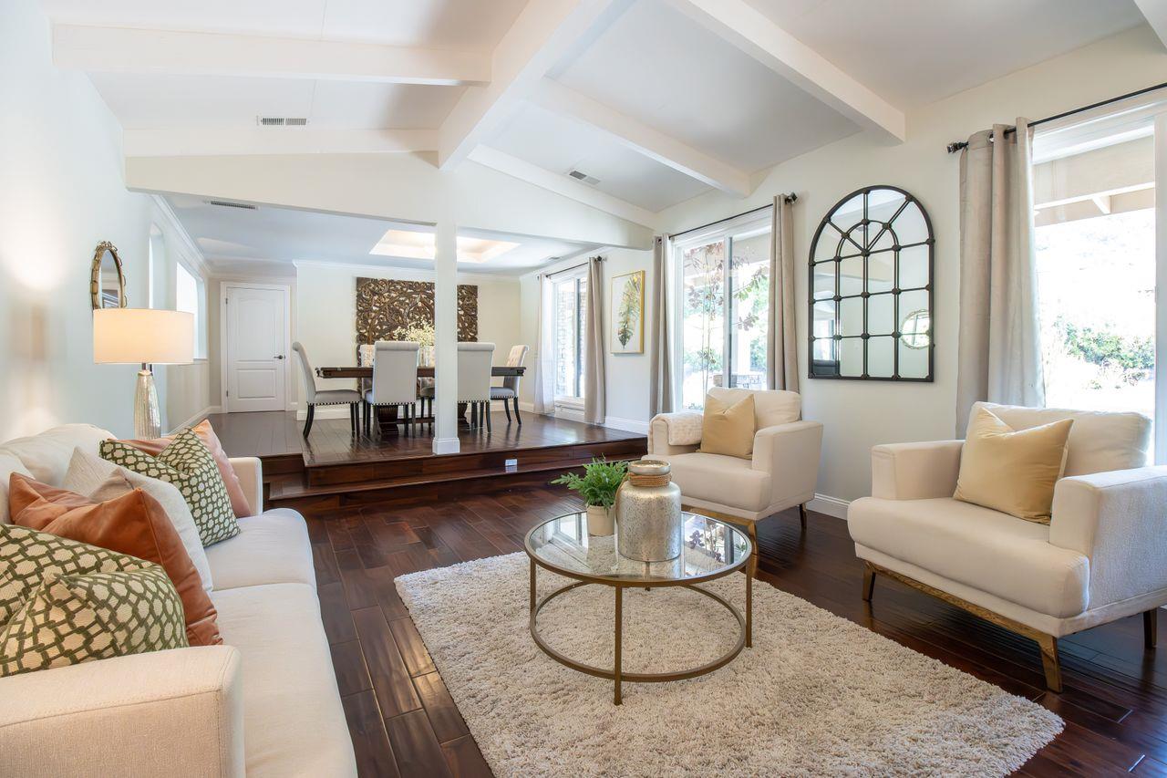 1313 Echo Valley DR