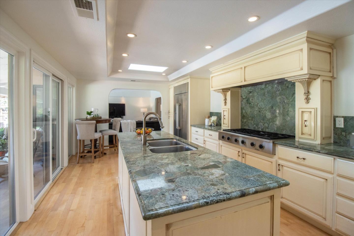 1313 Echo Valley DR