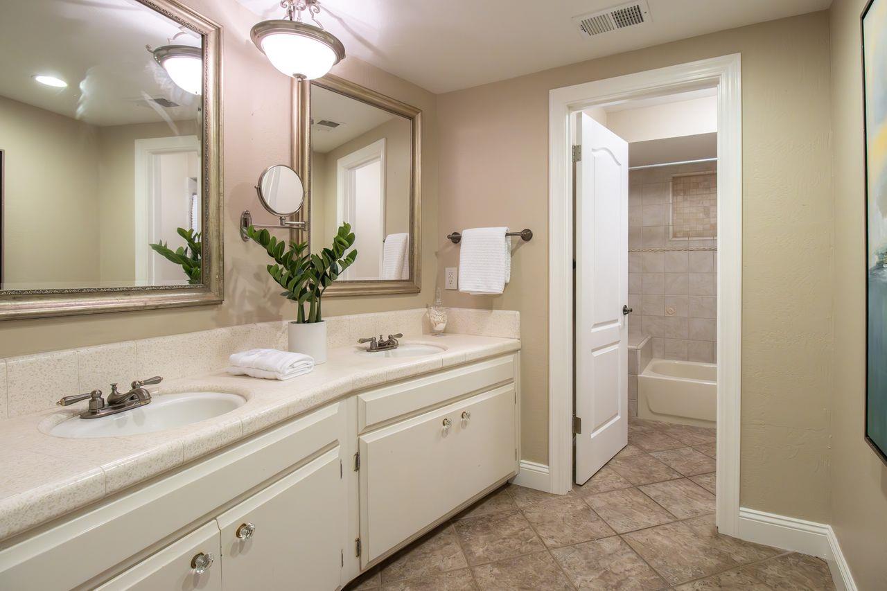 1313 Echo Valley DR