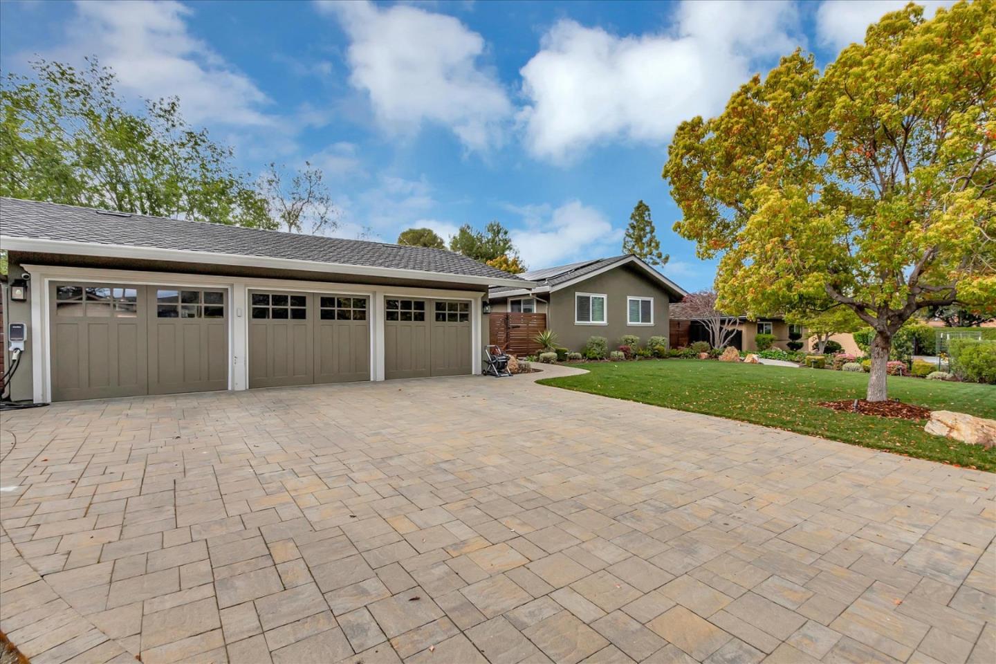 6699 Crystal Springs DR