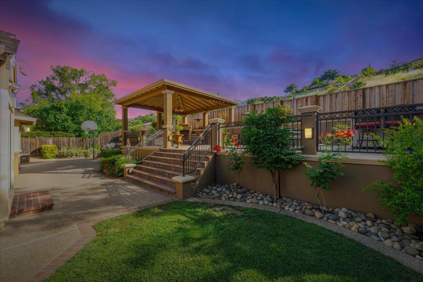 1216 Valley Quail CIR