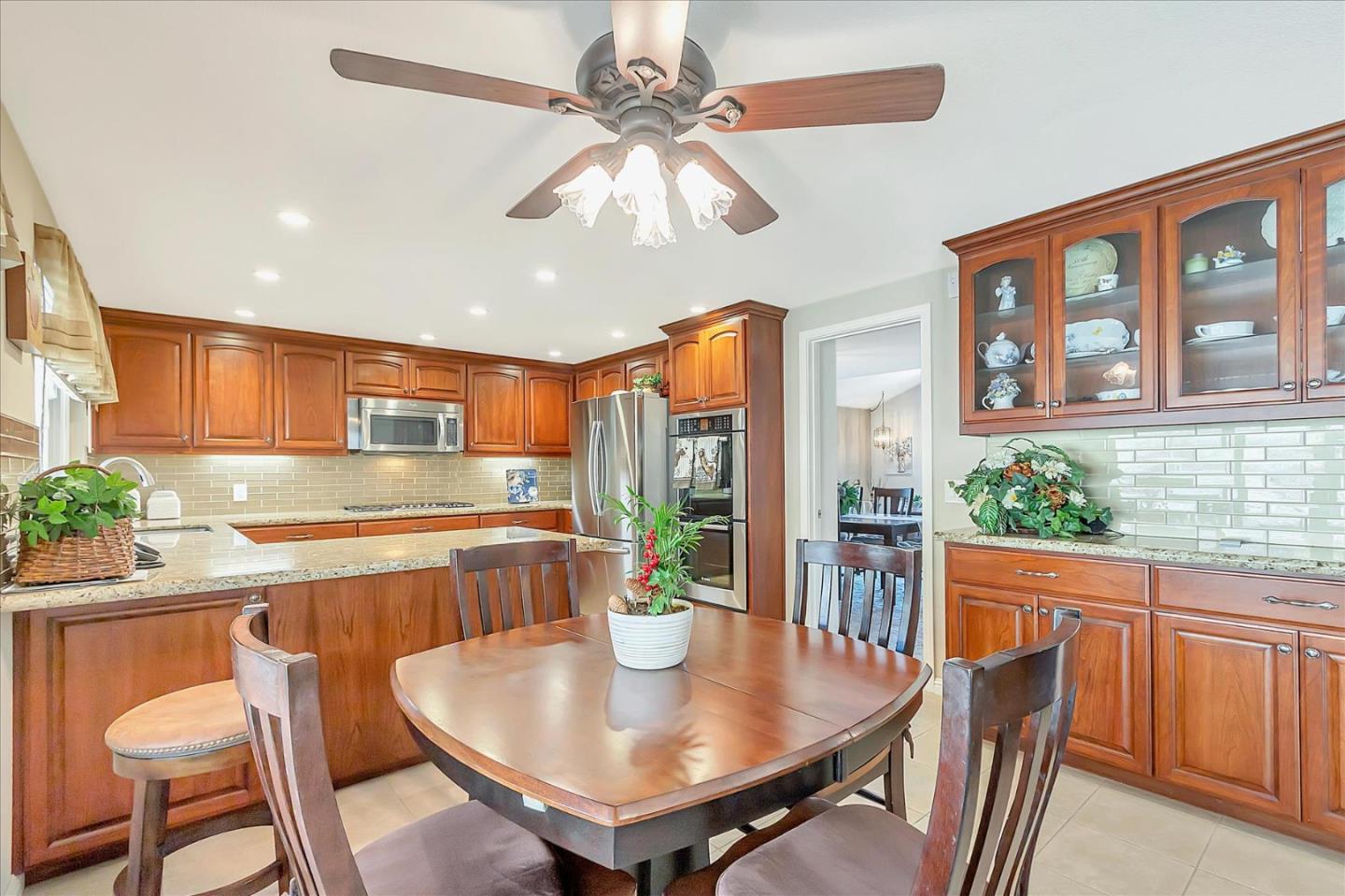 6426 Curie CT