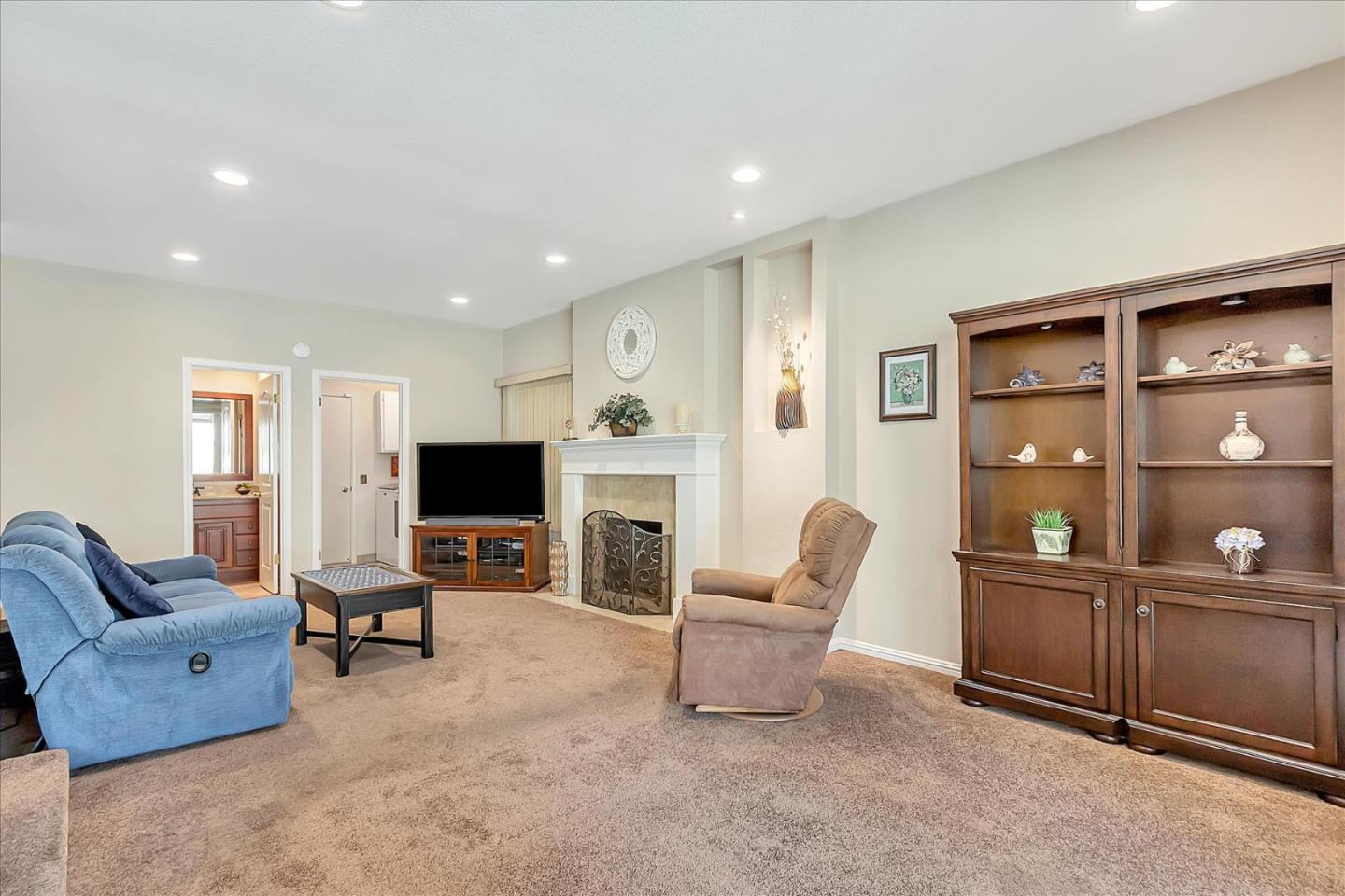 6426 Curie CT