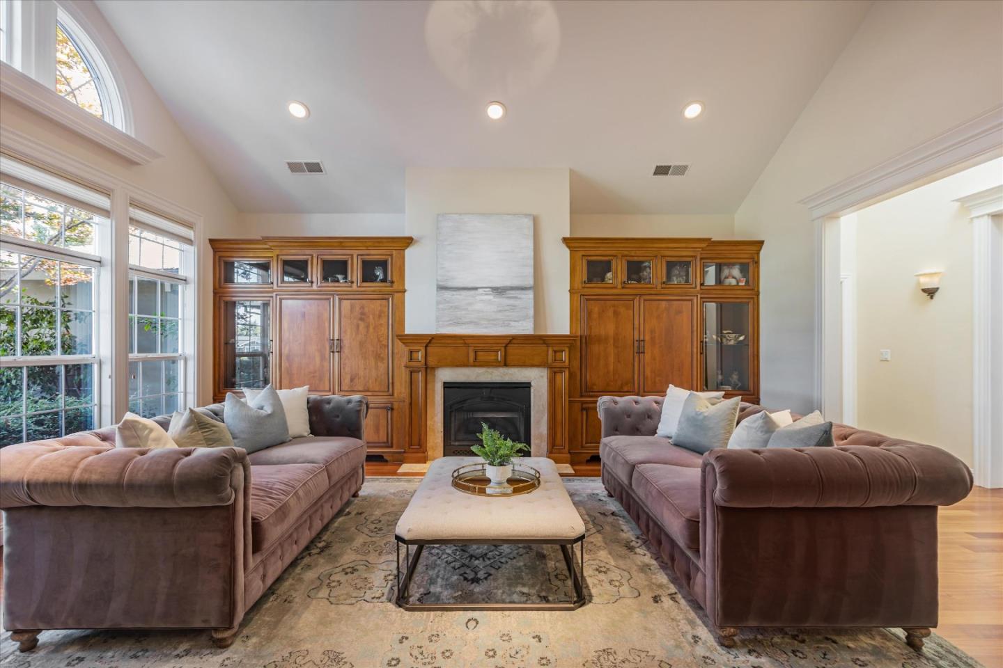 6617 Camelia DR