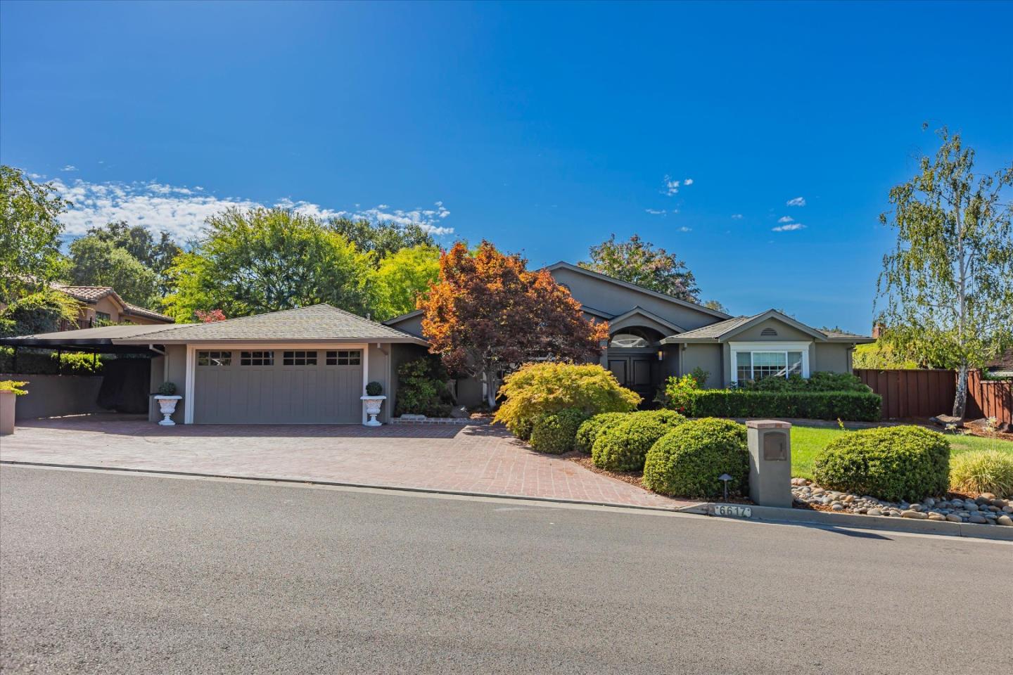 6617 Camelia DR