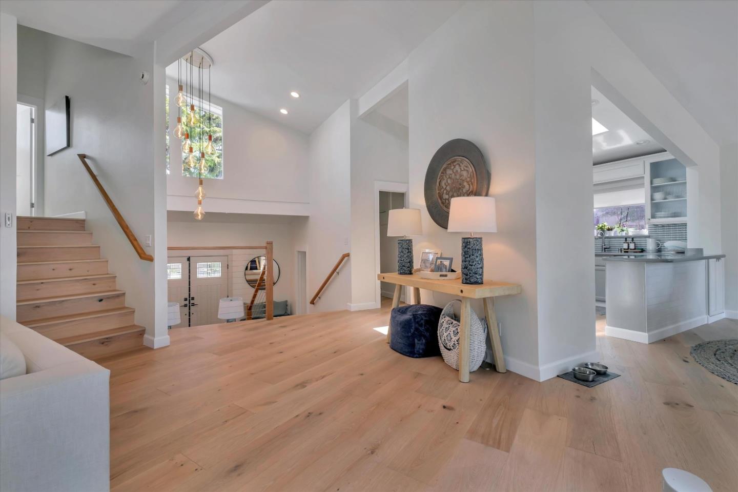 627 Seacliff DR
