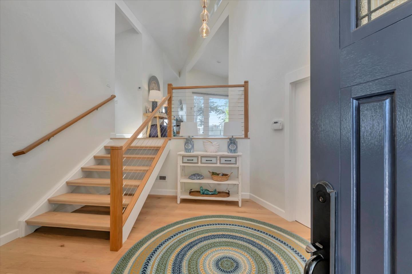 627 Seacliff DR