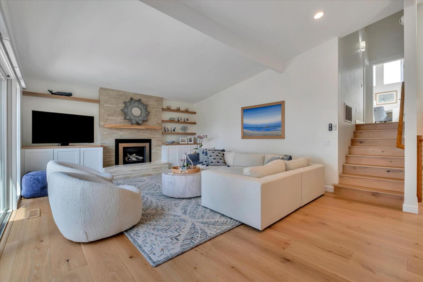 627 Seacliff DR