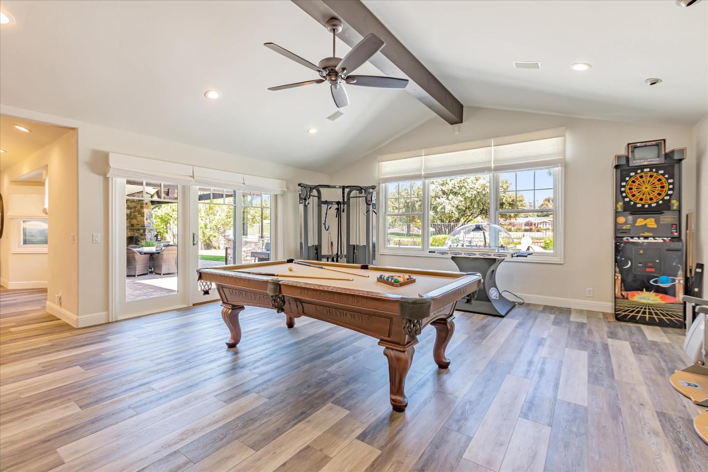 6590 Crystal Springs DR