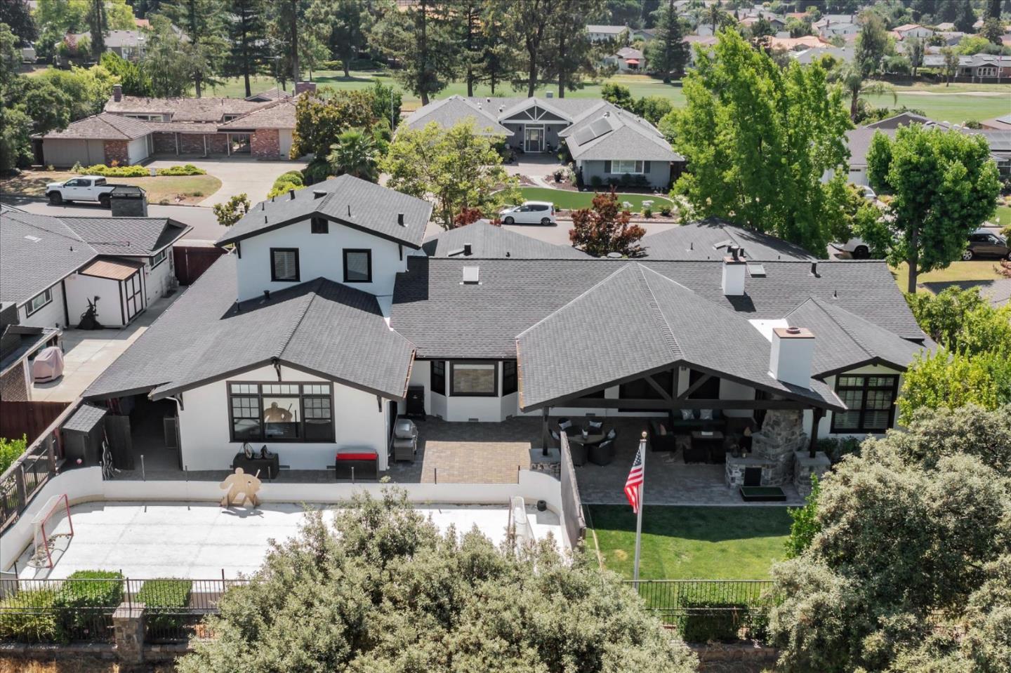 6590 Crystal Springs DR