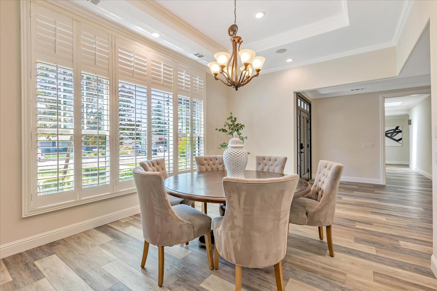 6590 Crystal Springs DR